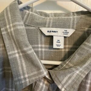Old Navy Light Gray Plaid Shirt 3X Plus